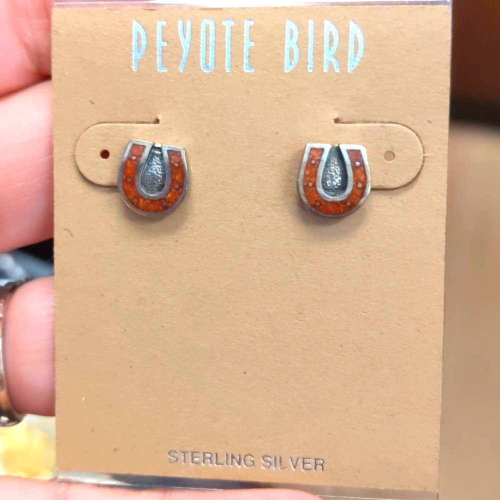 New NWT Sterling silver horseshoe stud earring Peyote Bird